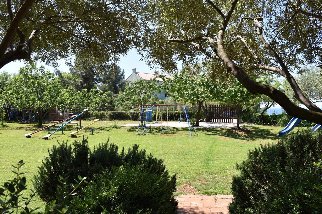 Guest House Fortuna Novigrad Istria Exterior foto