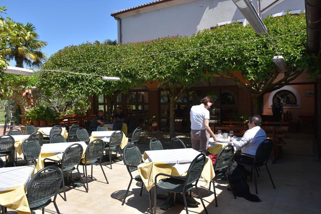 Guest House Fortuna Novigrad Istria Exterior foto