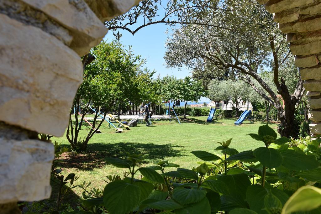 Guest House Fortuna Novigrad Istria Exterior foto